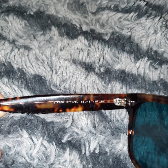 Sunglasses - Picture 2 of 3